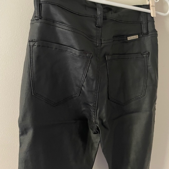 Vici Dolls SOHO high rise coated skinny faux leather pants- size 3 - Picture 8 of 12